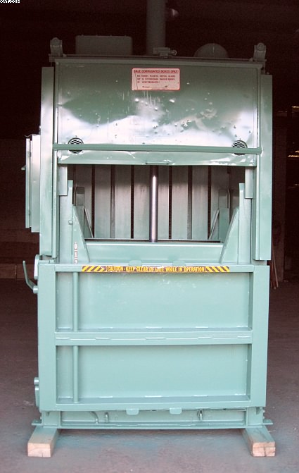 GENERAL HYDRAULICS Vertical Baler, 30x48" bale,